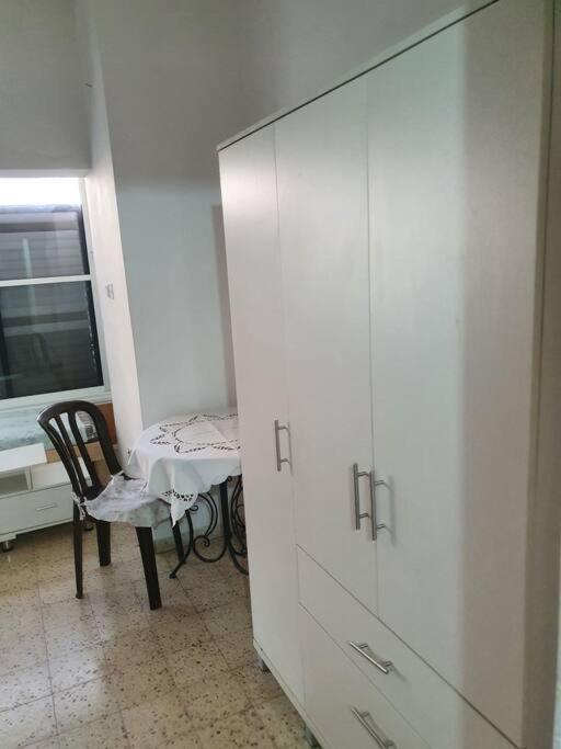 רחובות 2 Bedroom Apartment In Batiya Makov Shared Rooms מראה חיצוני תמונה